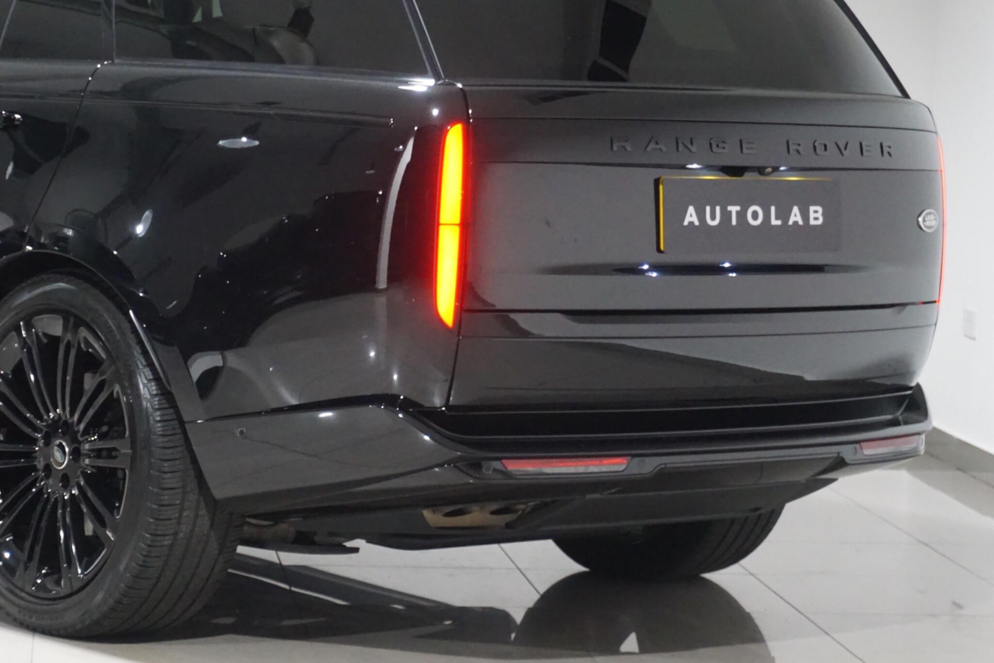 Land Rover Range Rover 3.0 D300 MHEV Autobiography Auto 4WD Euro 6 (s/s) 5dr